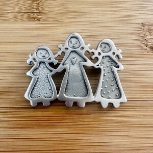 Cynthia Webb Three Sisters Pewter Brooch Pin Handcrafted Signed Artist Jewelry